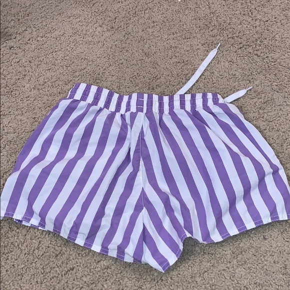 Urban Outfitters XS beach shorts - Picture 2 of 3